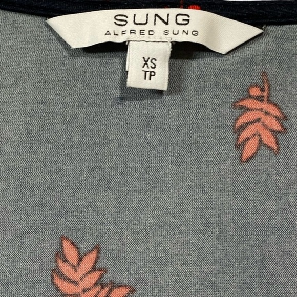 NWOT, Alfred Sung, Sleeveless Patterned V-Neck Blouse, XS, Navy & Red - Picture 4 of 8